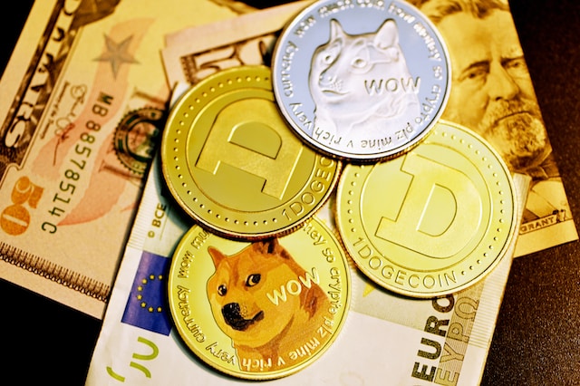 Meme coins: conheça as moedas mais valiosas do mercado