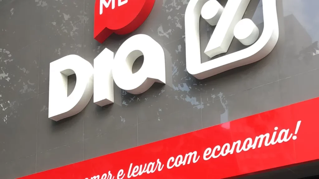 Rede de supermercados Dia decide fechar 343 lojas e focar em São Paulo